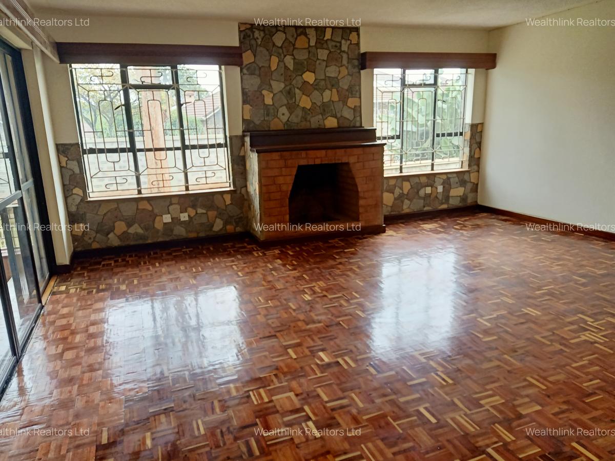 5 Bed House with En Suite at Nyari - 6
