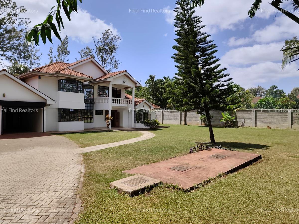 5 Bed House with En Suite in Runda - 1