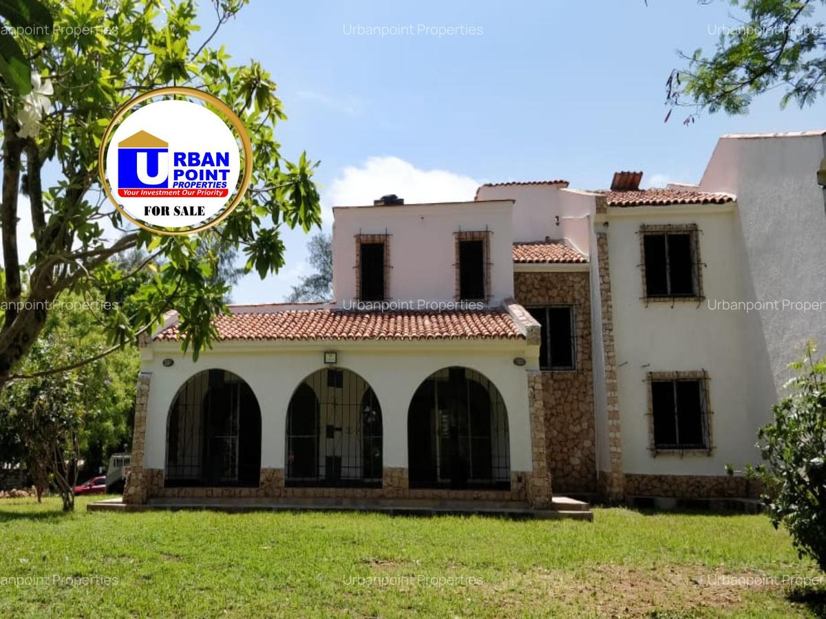 4 Bed House with Staff Quarters in Nyali Area - 1