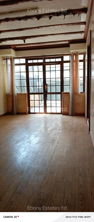 5 Bed Villa with En Suite in Lavington - 8