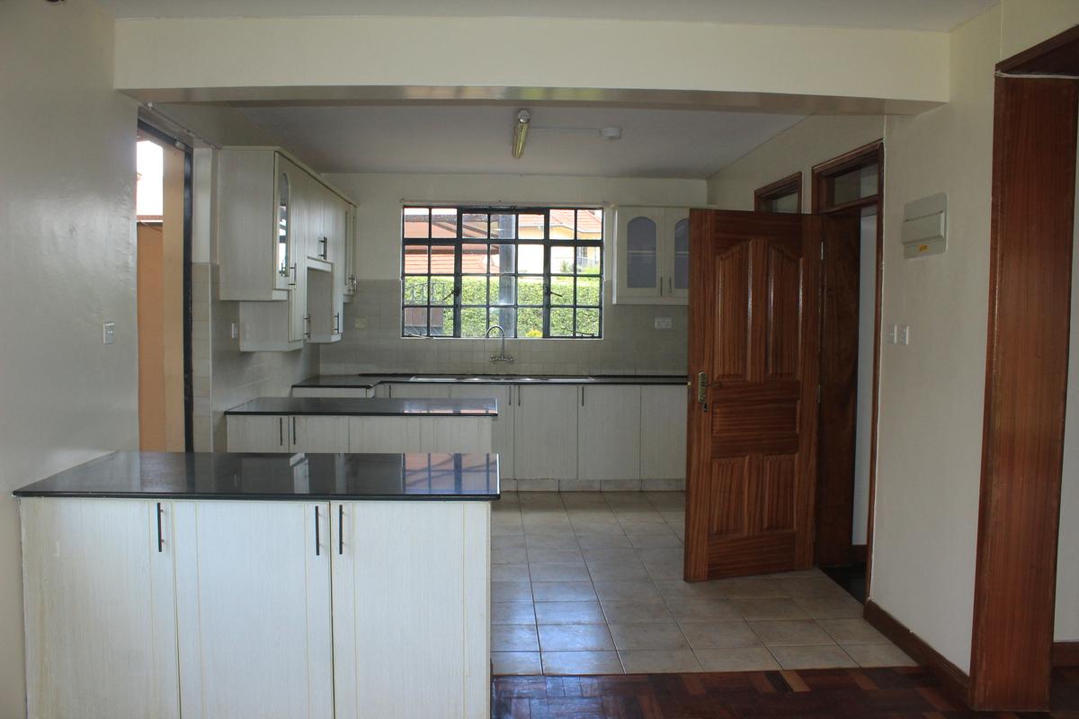 4 Bed Villa with En Suite in Runda - 7