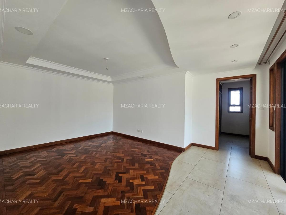 6 Bed Villa with En Suite in Lavington - 17