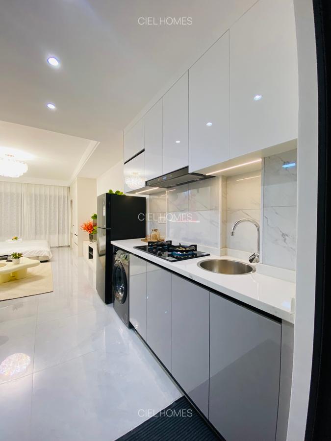 Studio Apartment with En Suite at Wood Avenue - 4