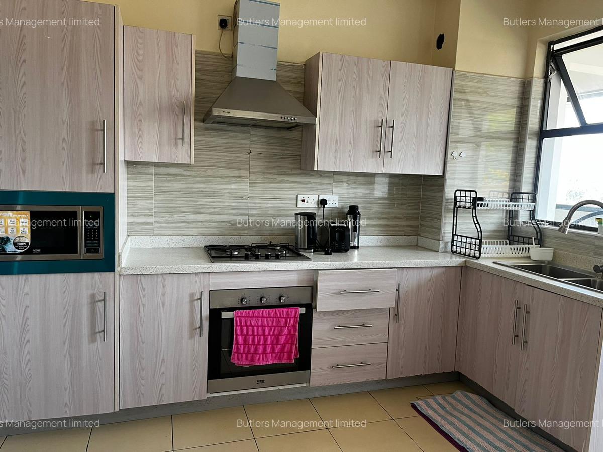 Serviced 3 Bed Apartment with En Suite in Brookside - 6