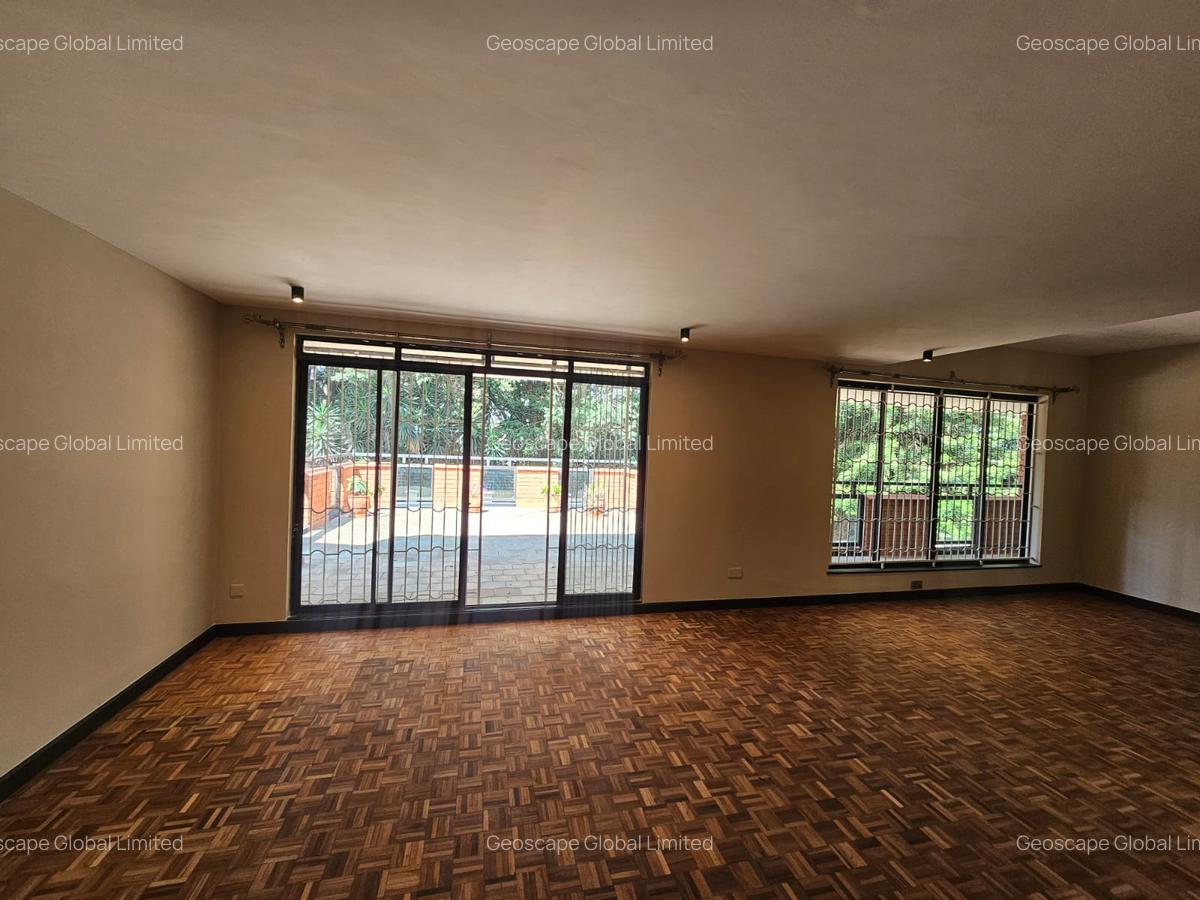 5 Bed House with En Suite in Spring Valley - 7