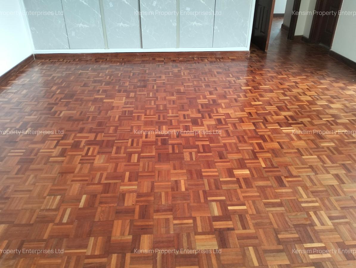 4 Bed Townhouse with En Suite in Lavington - 8