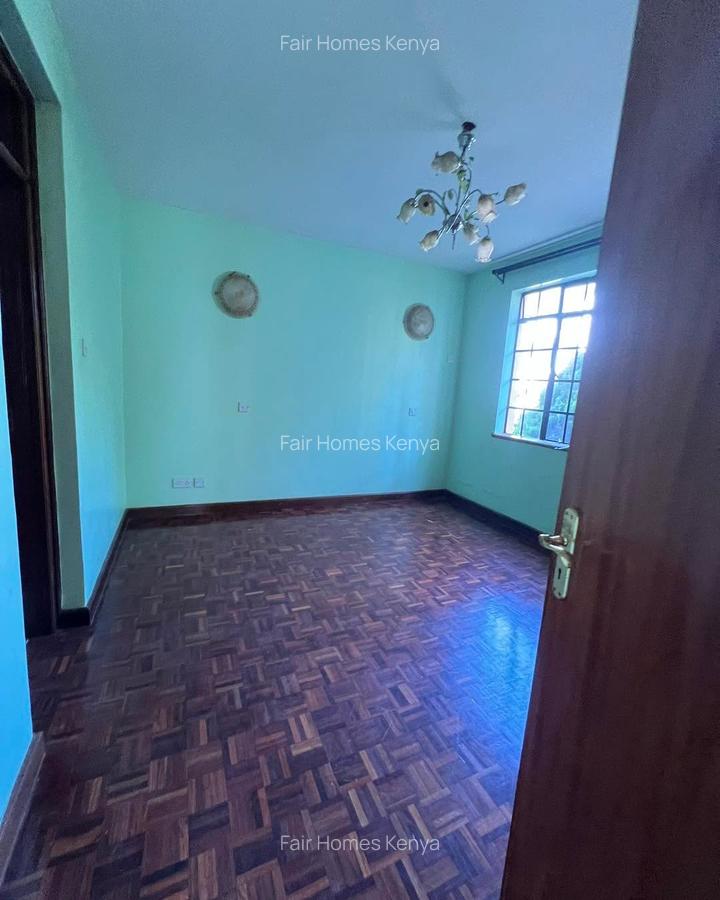 4 Bed Townhouse with En Suite at Lavington Green - 7