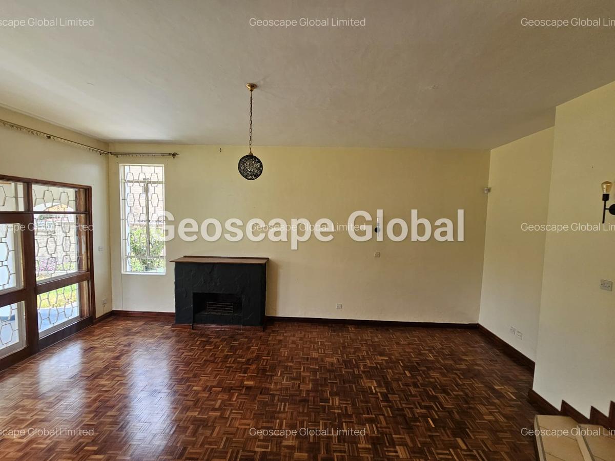 4 Bed House with En Suite in Runda - 3