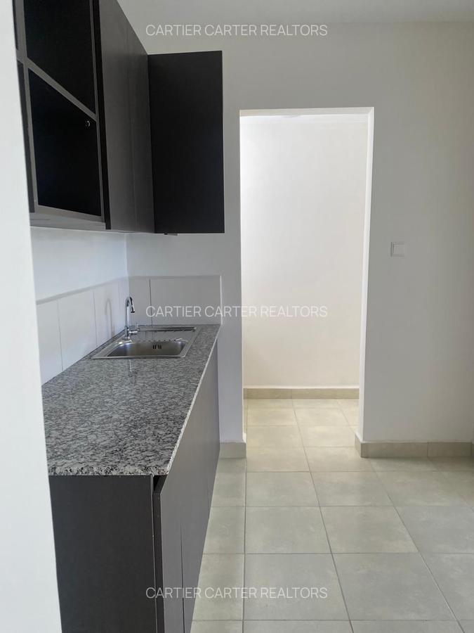 2 Bed Apartment with En Suite in Garden Estate - 6