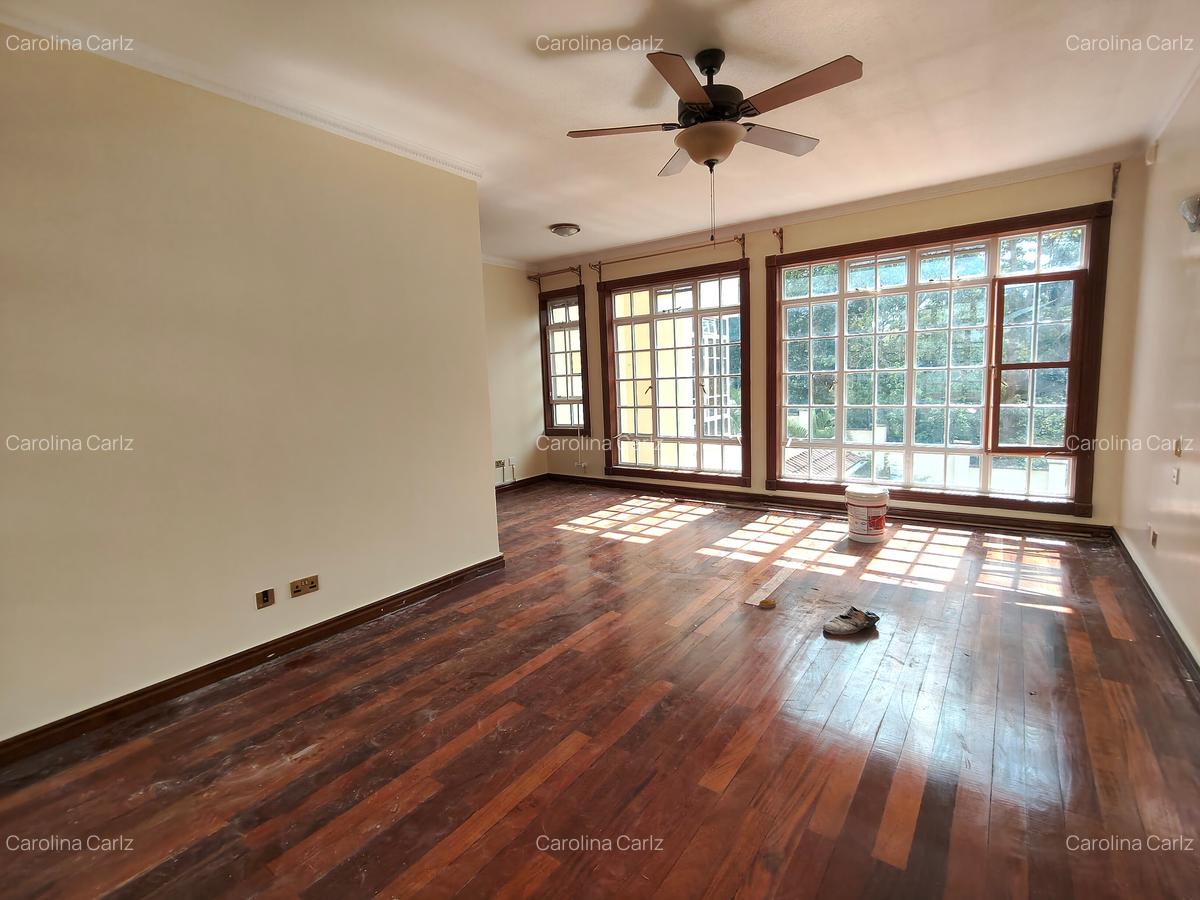 4 Bed Townhouse with En Suite at Kyuna - 11