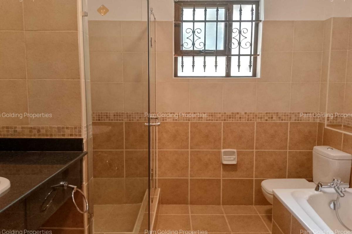 3 Bed Apartment with En Suite at Dennis Pritt Road - 9