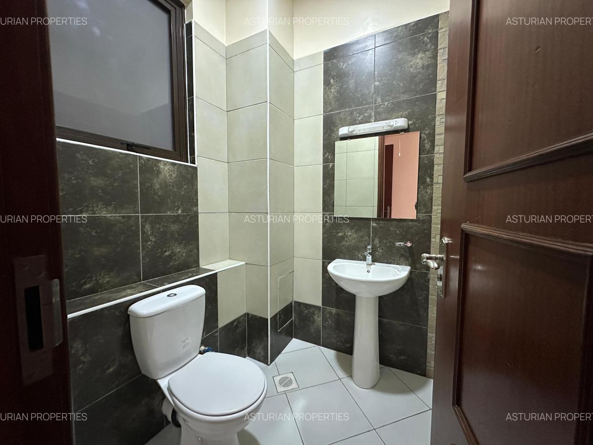 4 Bed Apartment with En Suite in Westlands Area - 17