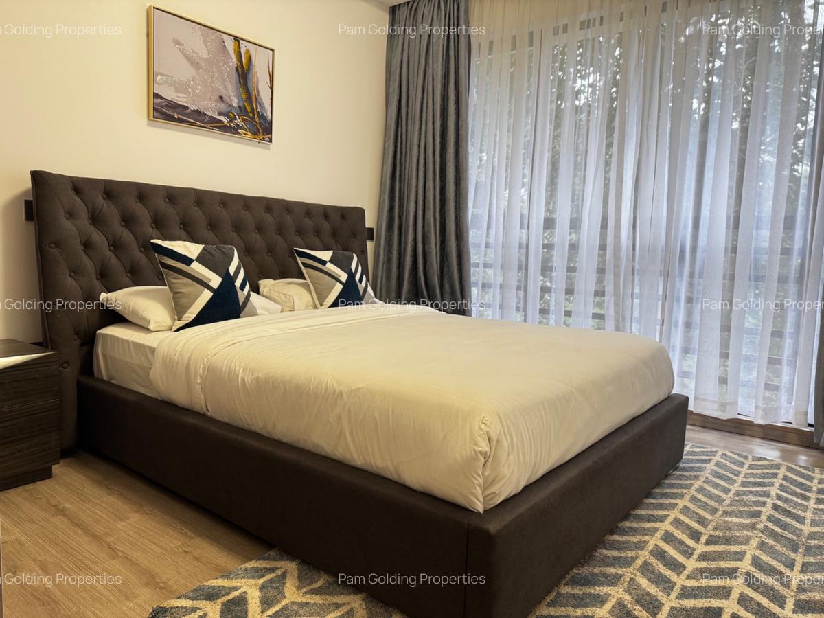 3 Bed Apartment with En Suite in Riverside - 16