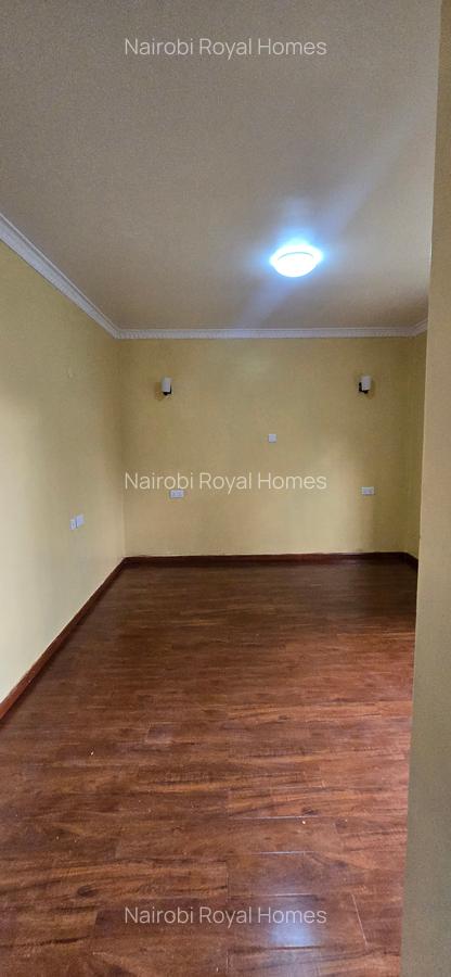 5 Bed Townhouse with En Suite at Lavington Green - 15