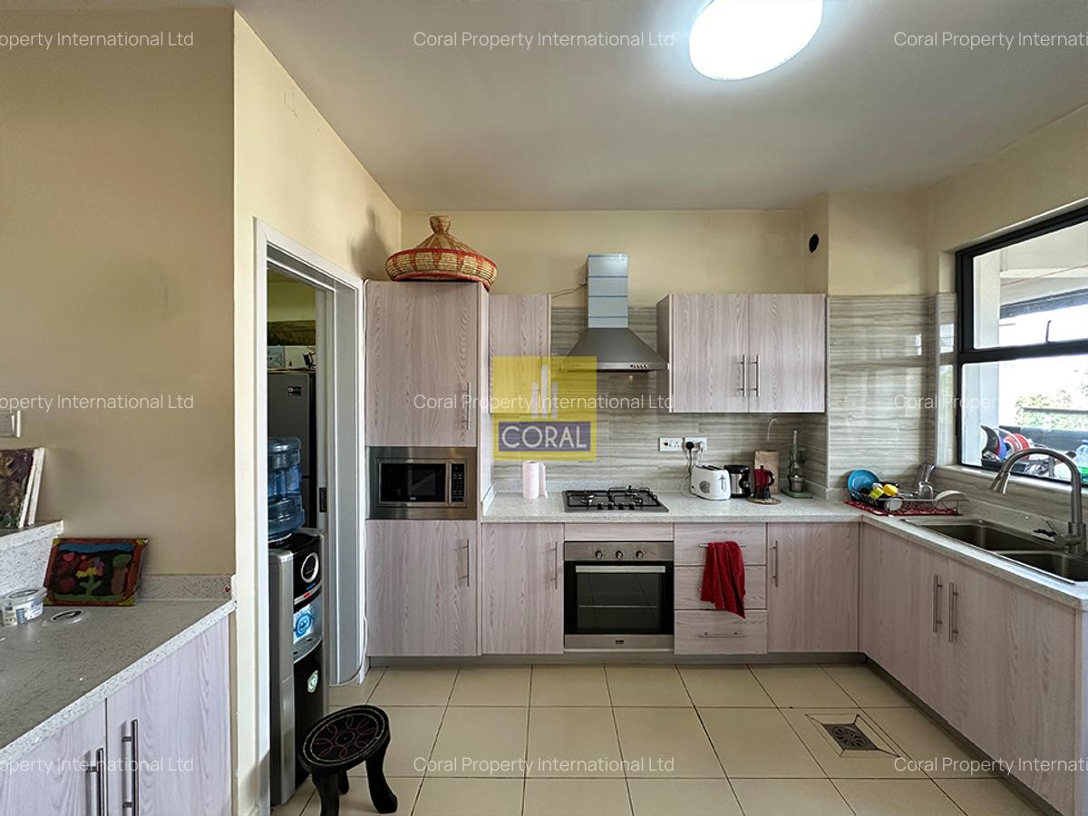 3 Bed Apartment in Brookside - 3