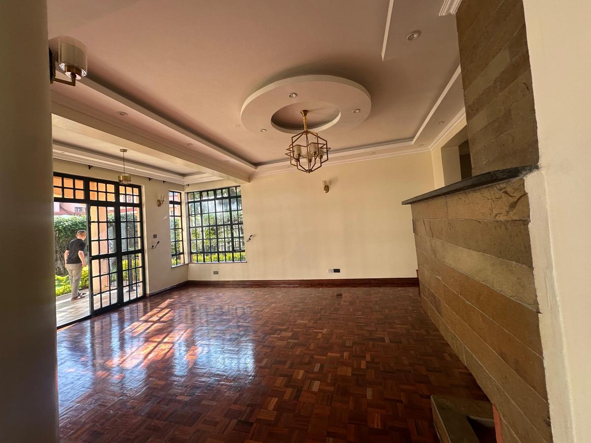 5 Bed House with En Suite at Lavington - 6