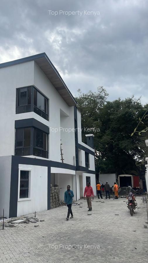 5 Bed House with En Suite at Lavington Owashika Road. - 4