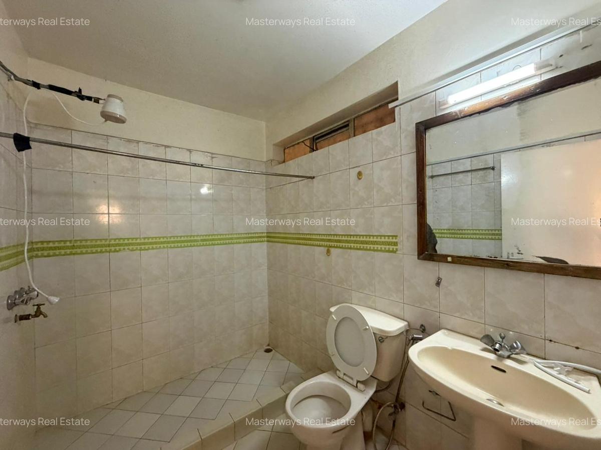 3 Bed Apartment with En Suite in Westlands Area - 11