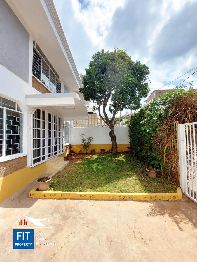 4 Bed Townhouse with En Suite in Parklands - 20