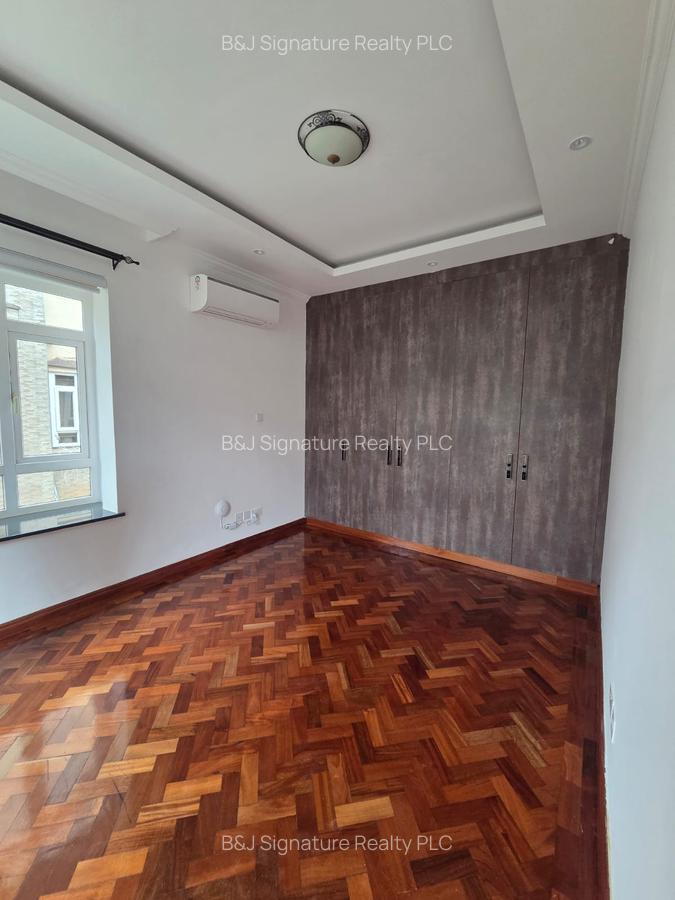 5 Bed Townhouse with En Suite in Lavington - 9