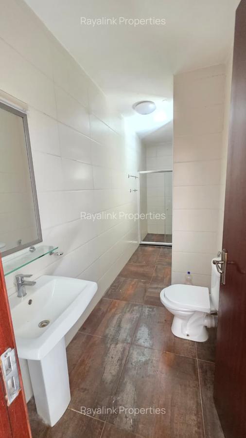 4 Bed Apartment with En Suite at General Mathenge - 15