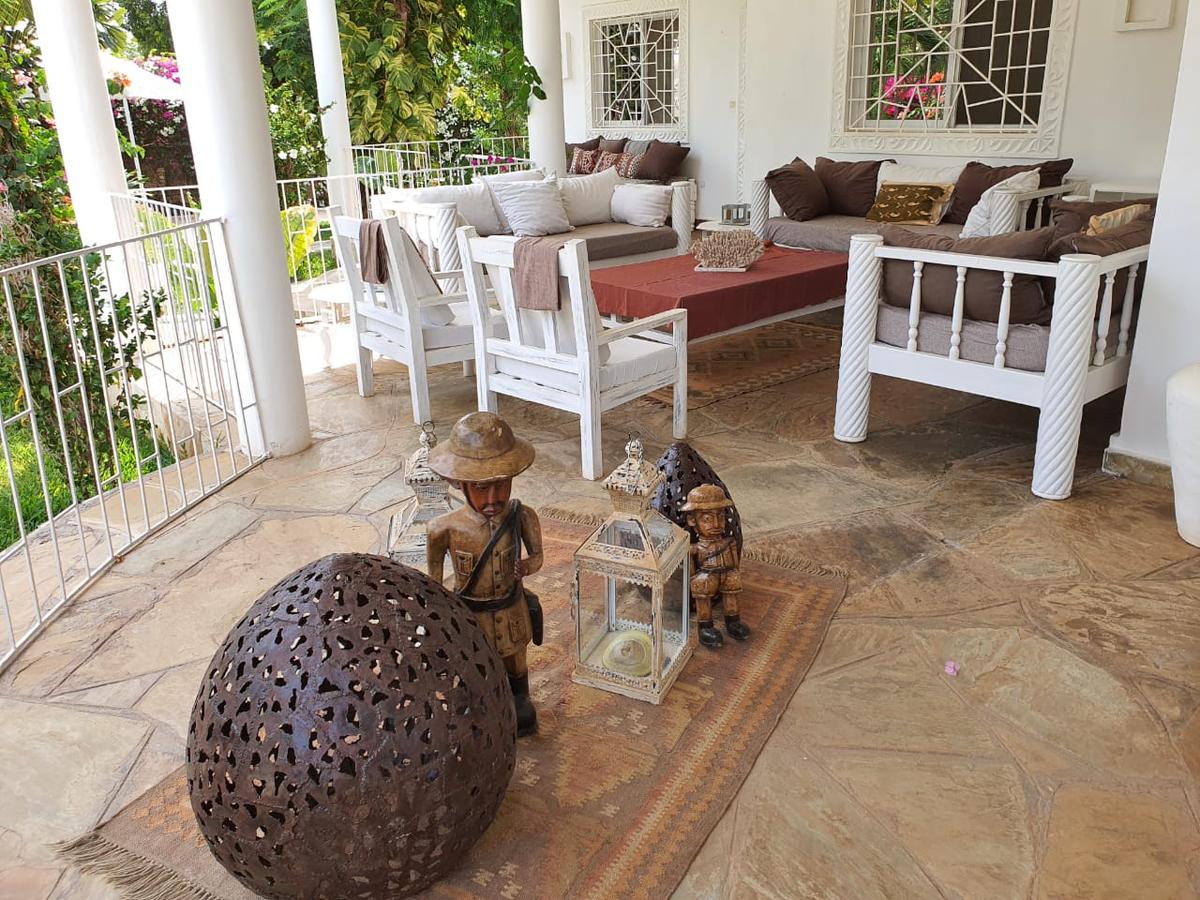 4 Bed House with En Suite at Malindi - 15