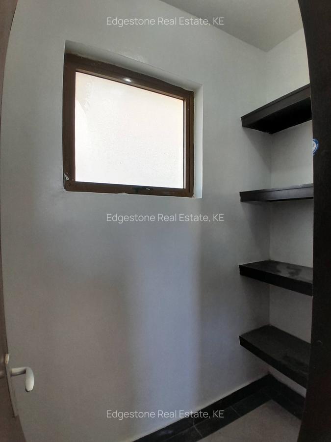 3 Bed Apartment with En Suite in Nyali Area - 1