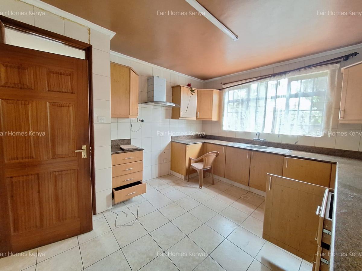 4 Bed Townhouse with En Suite at Lavington Green - 10