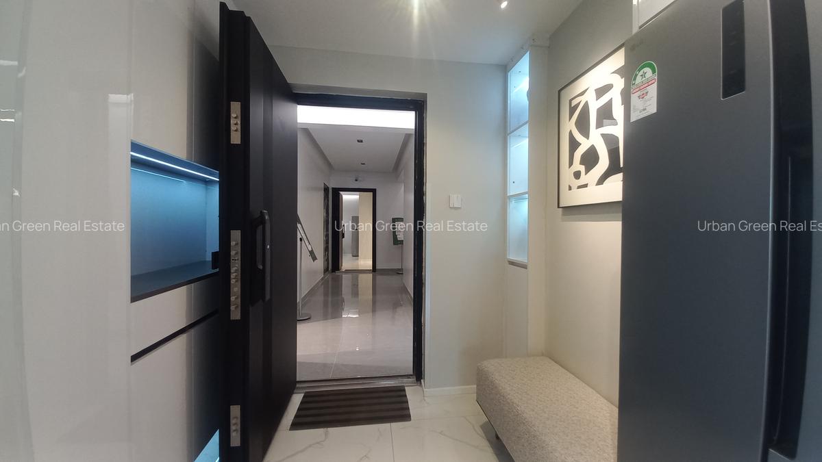 3 Bed Apartment with En Suite in Kilimani - 2