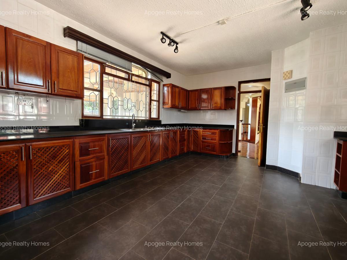 4 Bed House with En Suite at Runda - 4