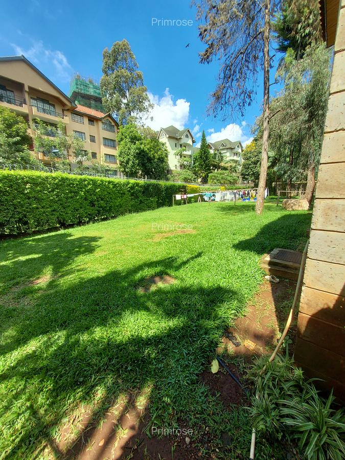 3 Bed Apartment with En Suite in Lavington - 13
