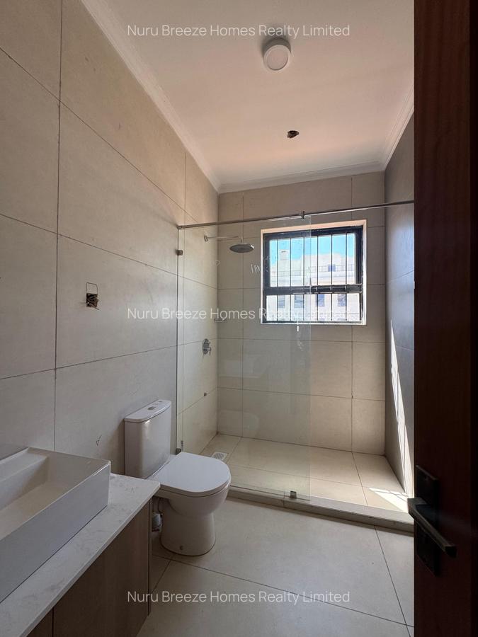 5 Bed Townhouse with En Suite in Loresho - 11