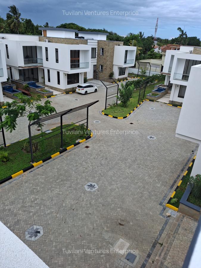 4 Bed Villa with En Suite at Nyali Mombasa - 8