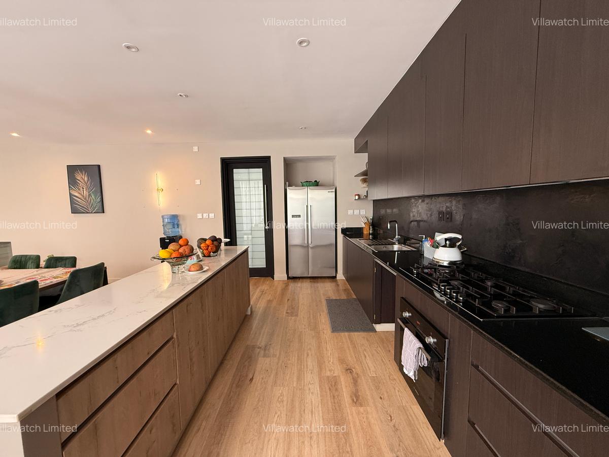 4 Bed Townhouse with En Suite at Runda - 6