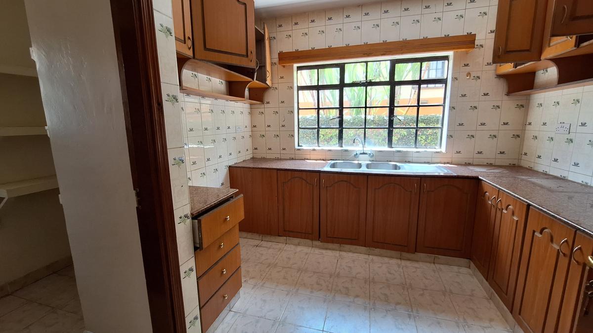 4 Bed Townhouse with En Suite in Lavington - 3