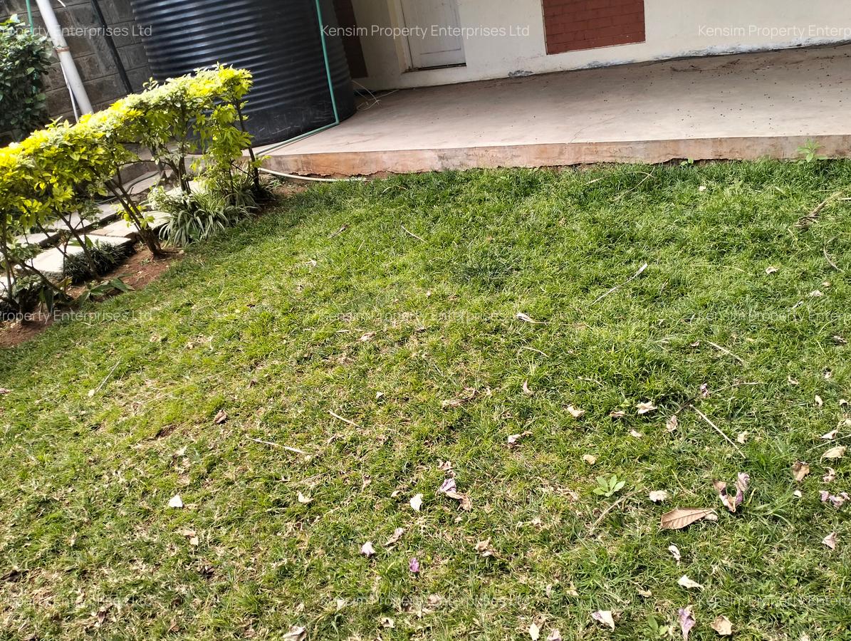 5 Bed Townhouse with En Suite in Lavington - 2