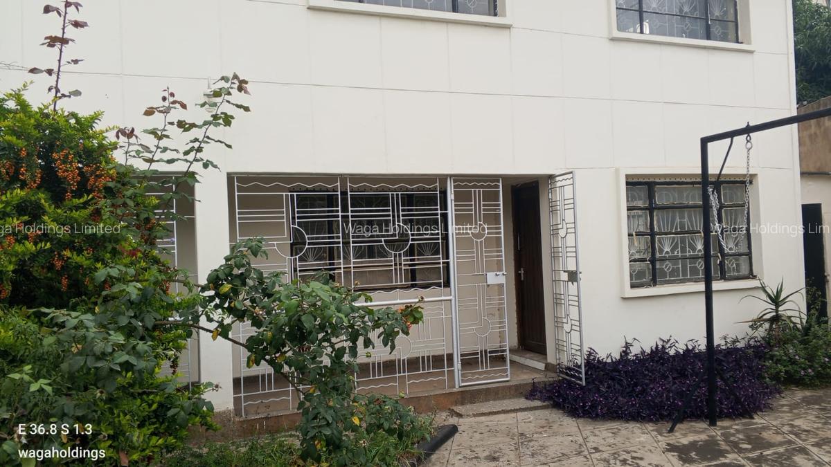5 Bed Townhouse with Garden in Pangani - 1