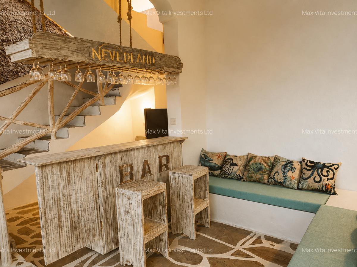 6 Bed Villa with En Suite in Watamu - 9