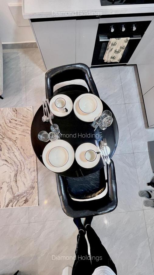 Serviced 1 Bed Apartment with En Suite at Westland - 6