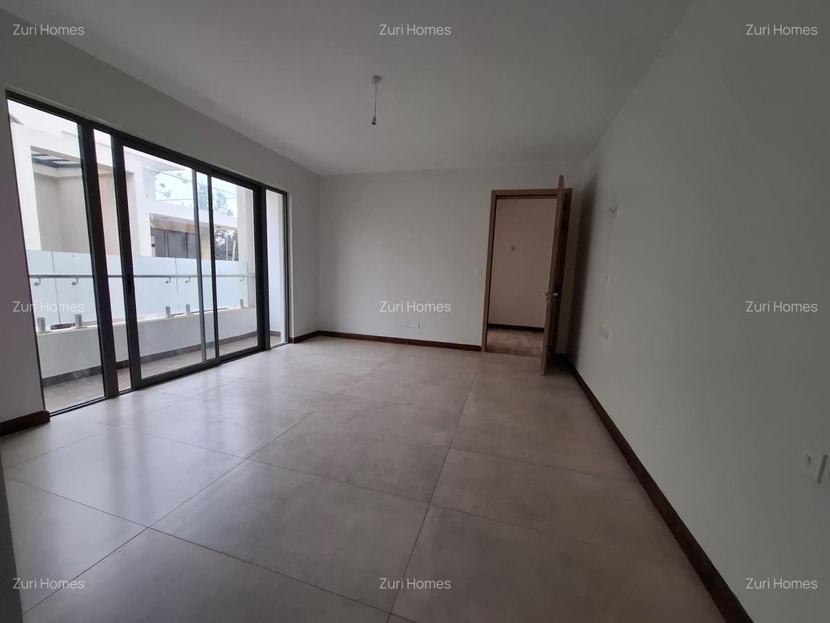 6 Bed Townhouse with En Suite in Lavington - 5