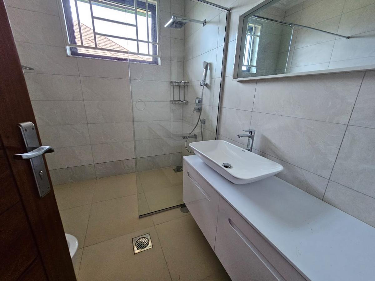 4 Bed House with En Suite in Kiambu Road - 13