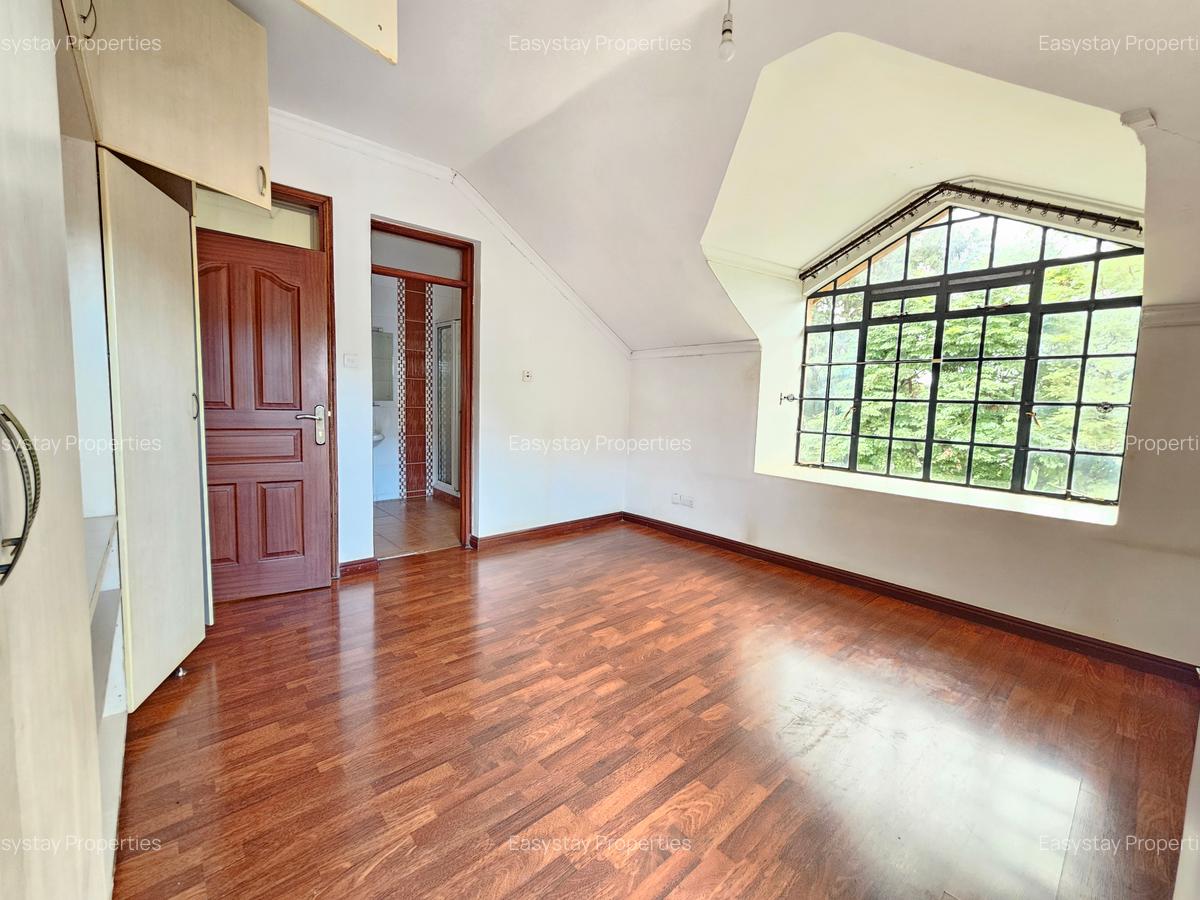 3 Bed Apartment with En Suite in Westlands Area - 11