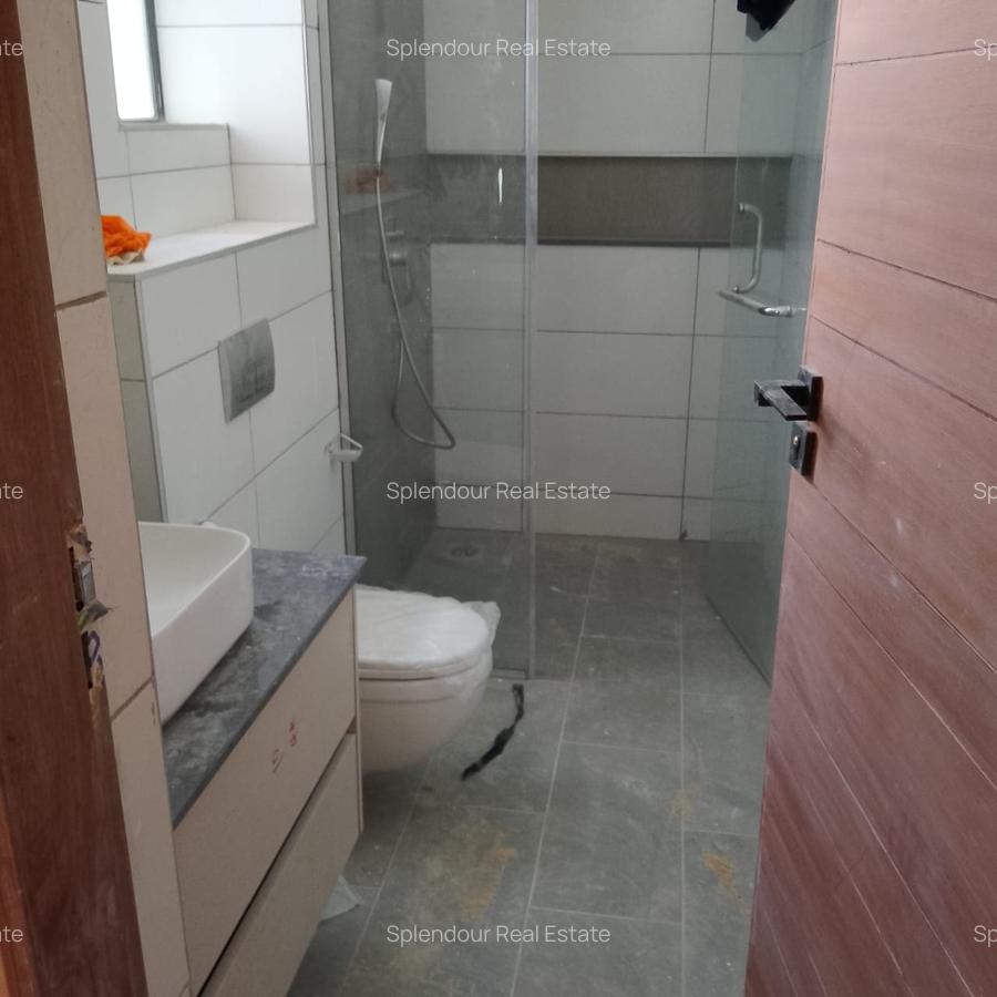 2 Bed Apartment with En Suite in Parklands - 11