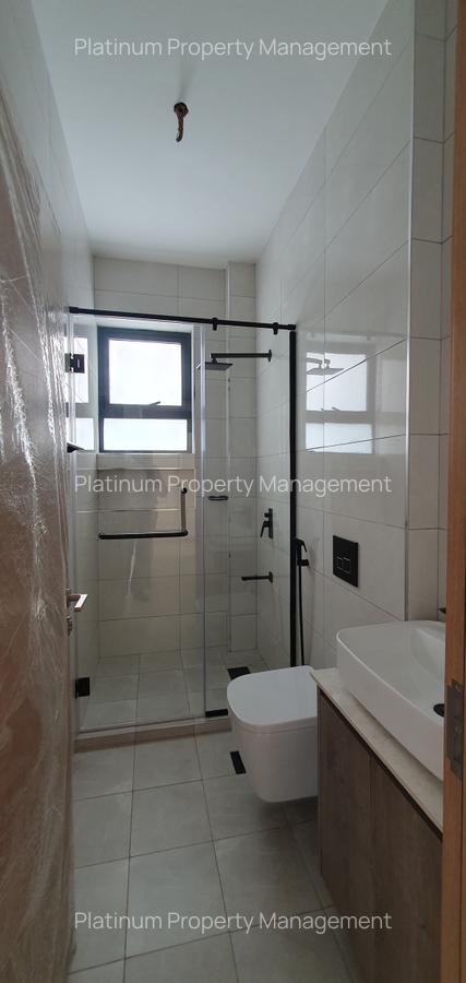 3 Bed Apartment with En Suite at Brookside - 6