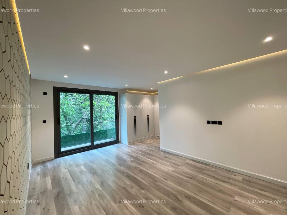 5 Bed Villa with En Suite in Lavington - 9