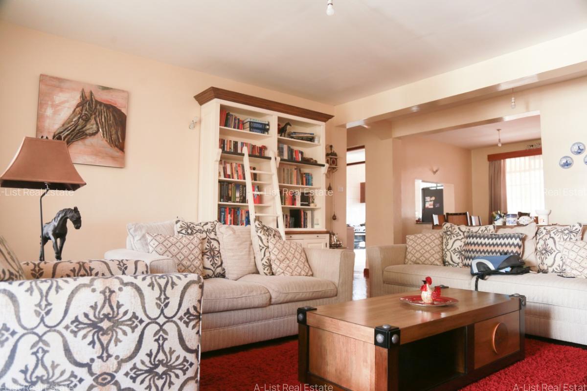 3 Bed Apartment with En Suite at Lavington - 10