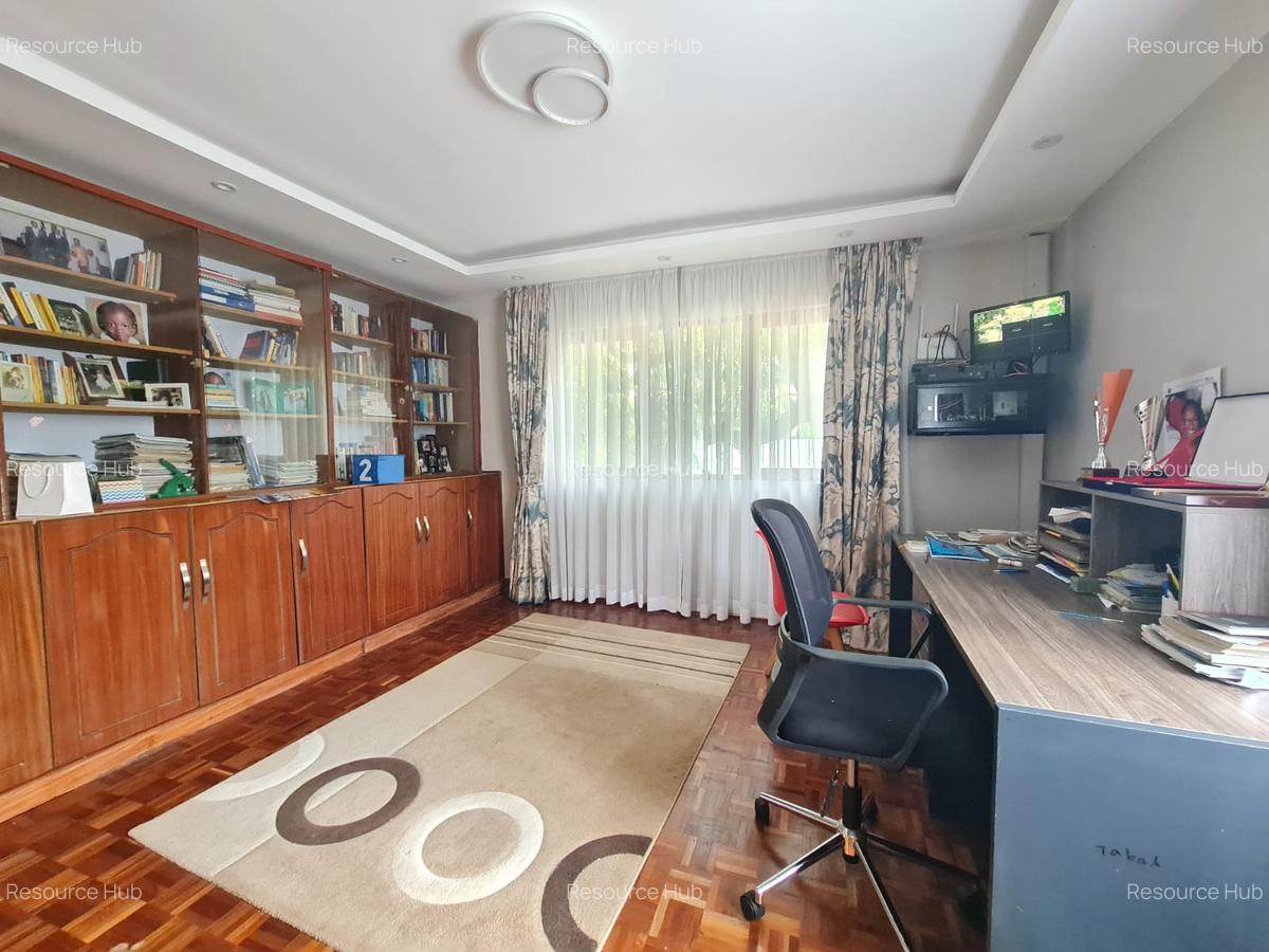 5 Bed House with En Suite at Loresho - 18