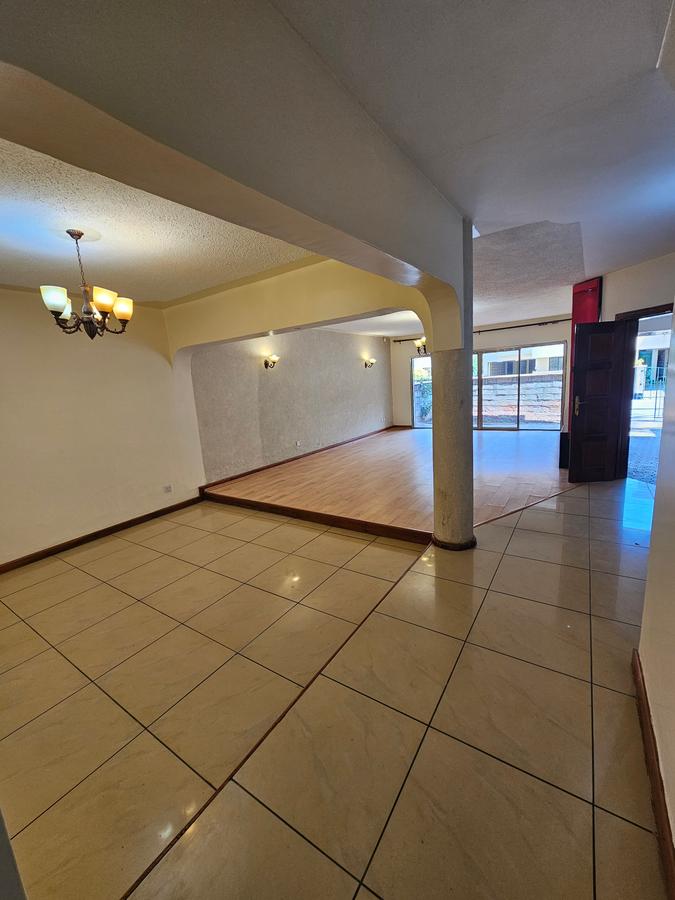 5 Bed Townhouse with En Suite at Lavington - 9