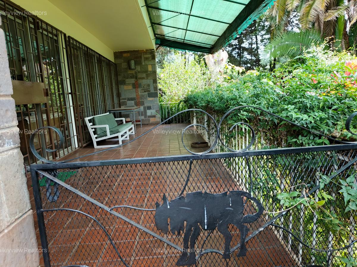 3 Bed Townhouse with En Suite at Lavington - 20