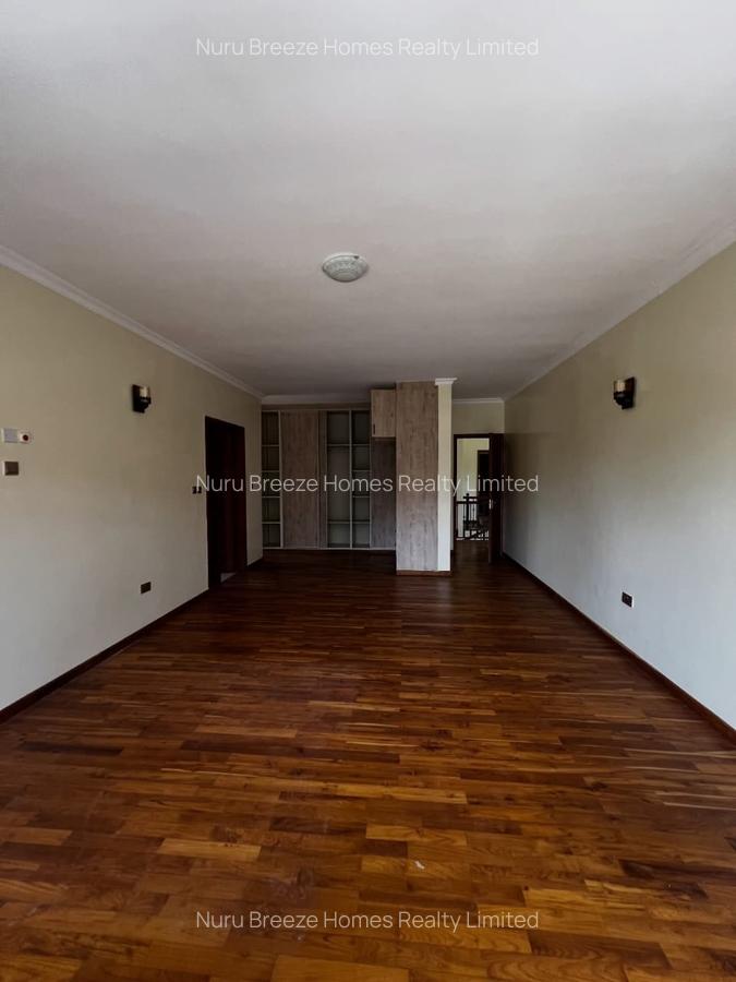 5 Bed Townhouse with En Suite in Runda - 8